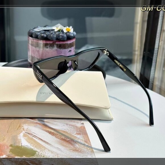 Gentle Monster Cookie Cat-Eye Sunglasses - Black, Like New! main image 5